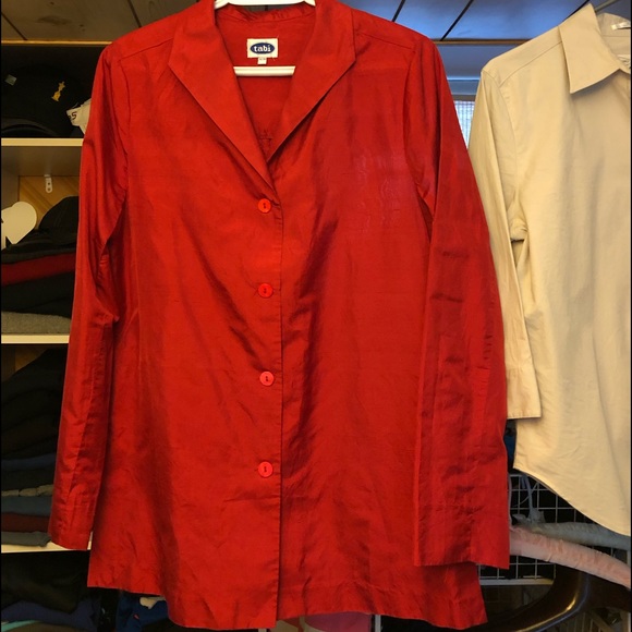 Tabi Red Silk lounge jacket - Picture 10 of 10
